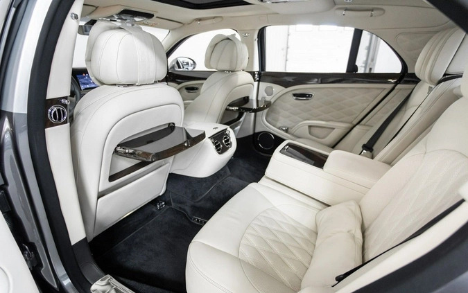 Bentley Mulsanne cena 1750000 przebieg: 470, rok produkcji 2020 z Jedlicze małe 781